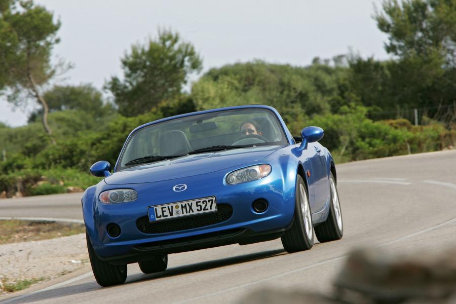  Mazda MX-5 Roadster Coupe 2006 года  (фото 26 из 212)